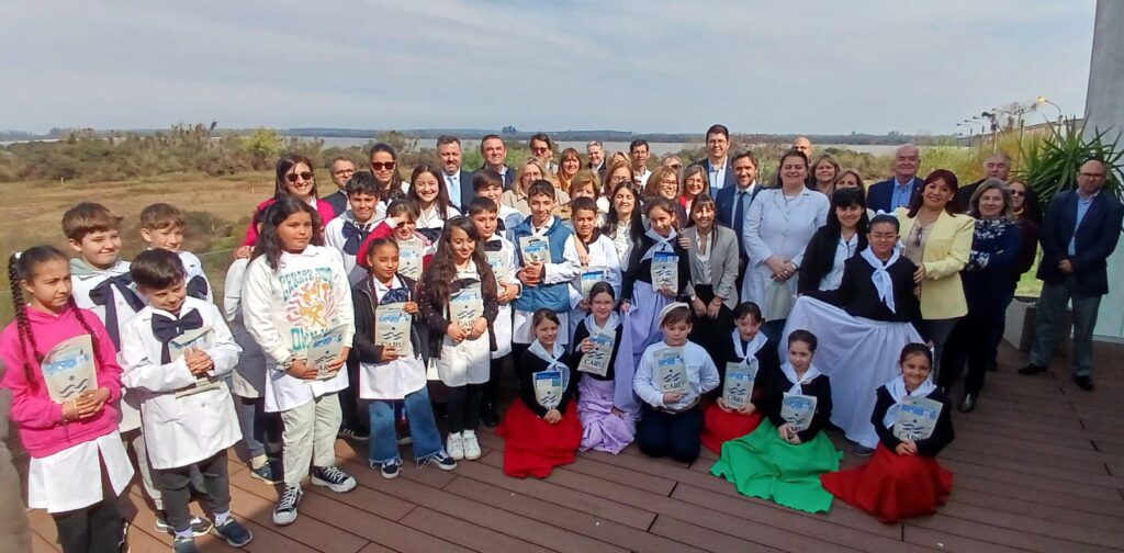 Se presentó el Concurso “Cuidar nuestro río, es cuidar el futuro” para 67.000 alumnos de primaria desde Artigas a Colonia.