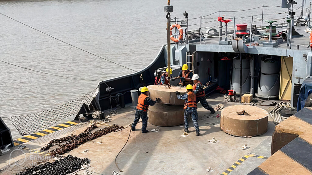 Trabajos para garantizar el balizamiento en el Río Uruguay