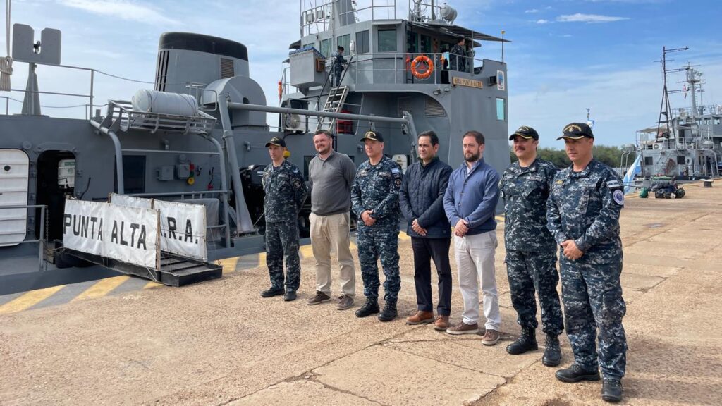 La Armada Argentina sumó un segundo buque para el balizamiento del río Uruguay